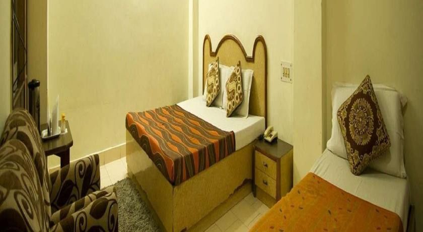 Hotel Woodland Deluxe New Delhi Exteriör bild